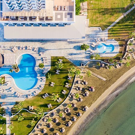 Golden Bay Beach Hotel Larnaca Exterior photo