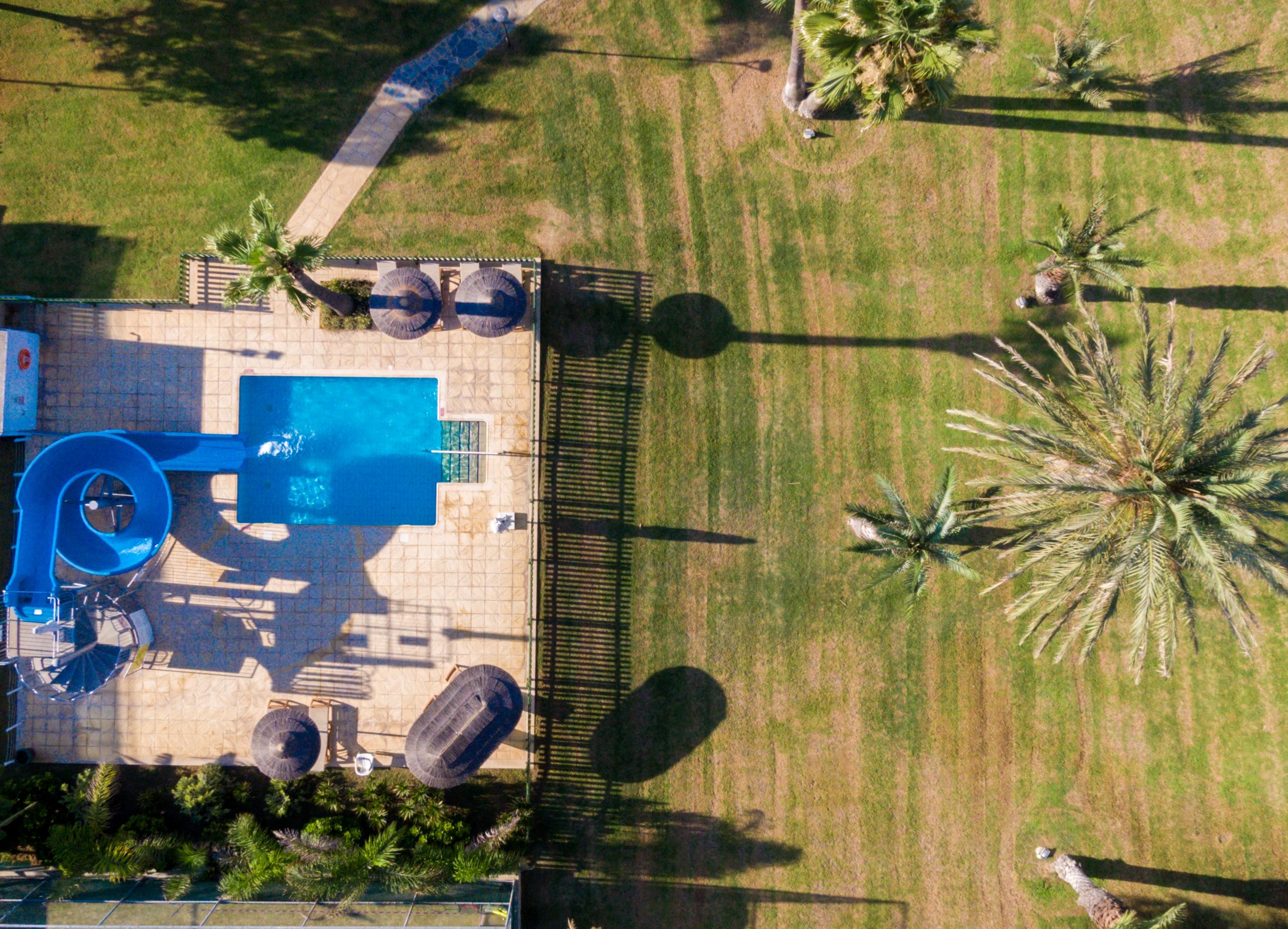 Golden Bay Beach Hotel Larnaca Exterior photo