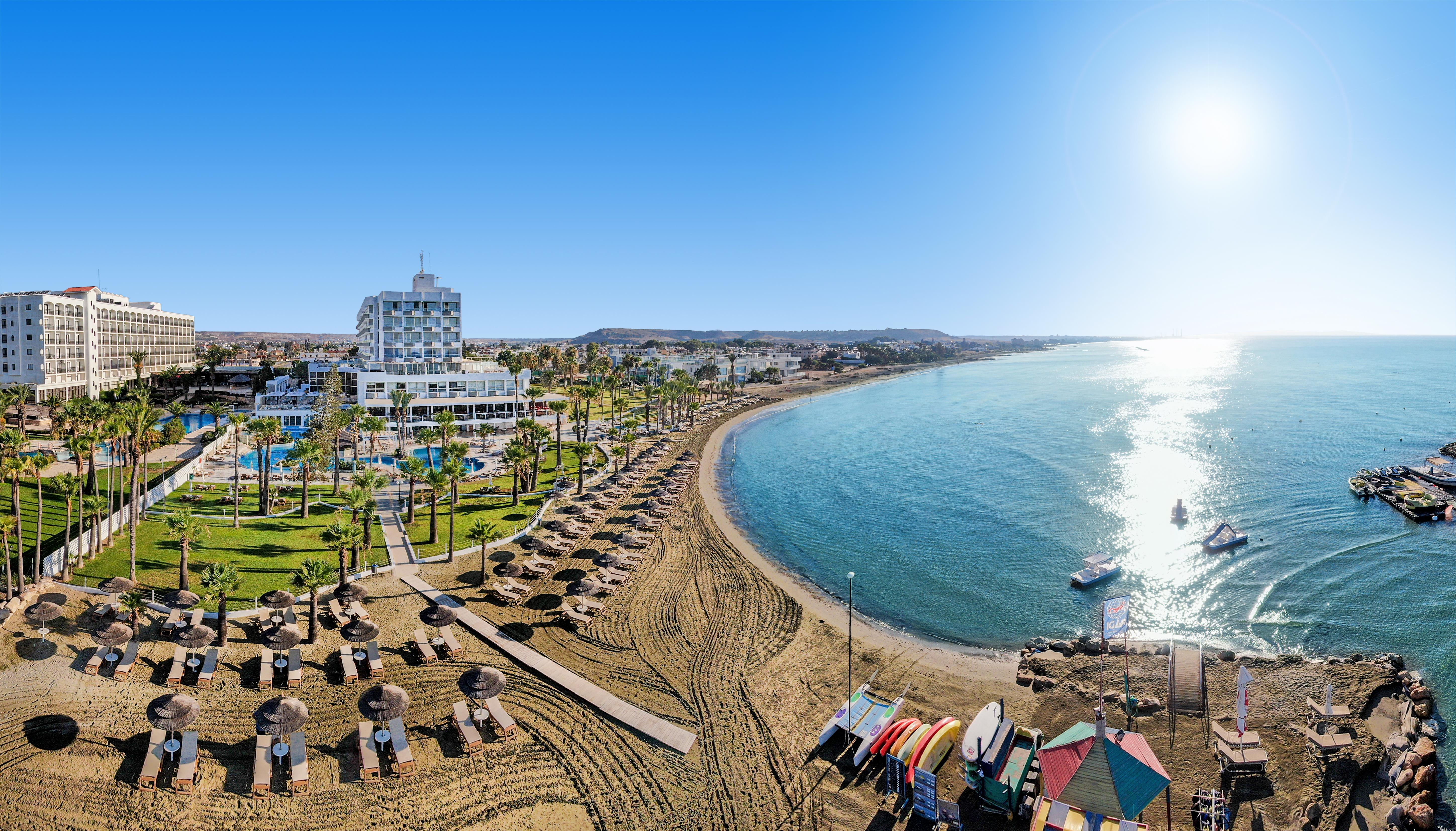 Golden Bay Beach Hotel Larnaca Exterior photo